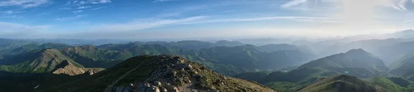 Primeros Rayos Sol Las Montañas Los Pirineos — Foto de Stock