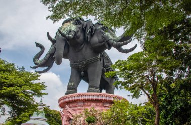 Bangkok Tayland Asya 'daki üç başlı fil.