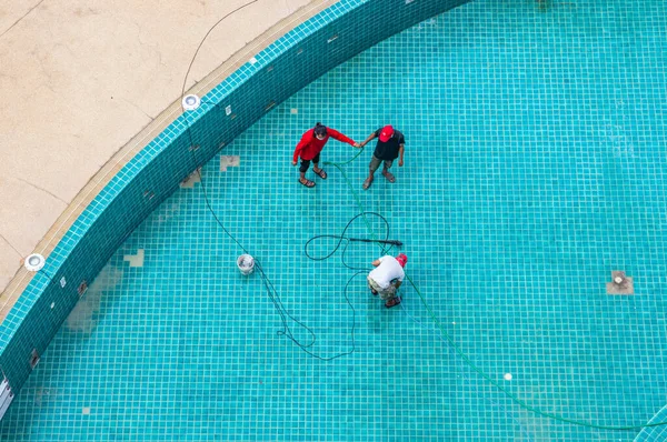 Trabajos Renovación Mantenimiento Reparación Alicatado Una Piscina —  Fotos de Stock