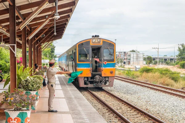 Train Pulls Station Waits Passengers — Stock Photo, Image