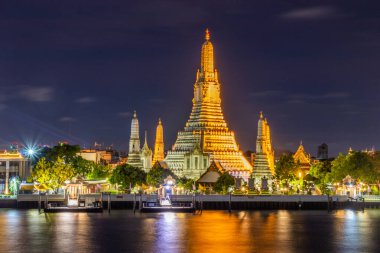 Birinci sınıf kraliyet tapınağı Bangkok, Tayland ve Güneydoğu Asya 'daki Arun' da.