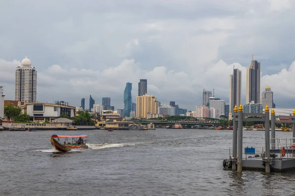 Chaophraya Nehri ve Bangkok Tayland 'ın Güneydoğu Asya manzarası