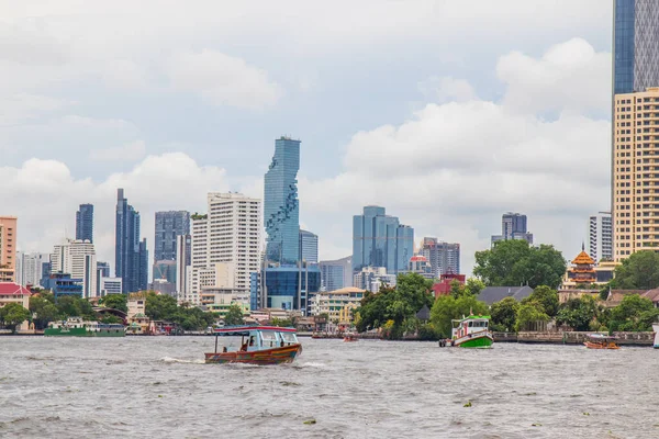 Chaophraya Nehri ve Bangkok Tayland 'ın Güneydoğu Asya manzarası