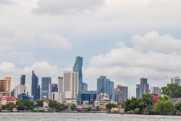 Chaophraya Nehri ve Bangkok Tayland 'ın Güneydoğu Asya manzarası