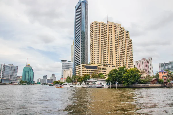 Chaophraya Nehri ve Bangkok Tayland 'ın Güneydoğu Asya manzarası