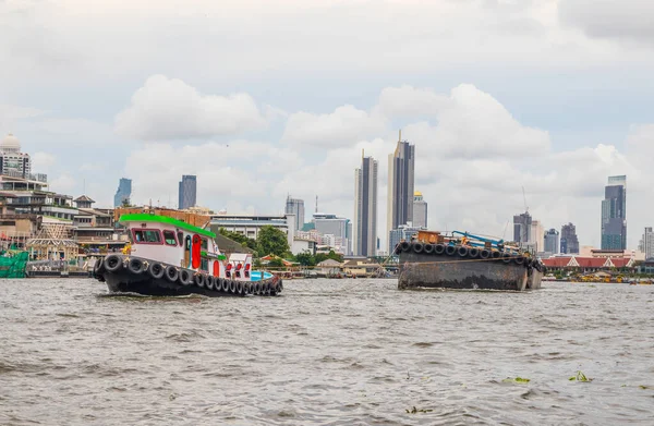 Tug Boat Cargo Ship Chao Phraya River Bangkok Thailand Southeast — Stock Photo, Image