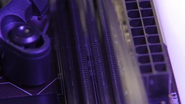 Bilgisayar elektronik anakart yakın çekim elementleri. Makro çekim.