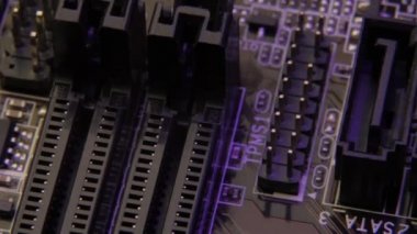 Bilgisayar elektronik anakart yakın çekim elementleri. Makro çekim.