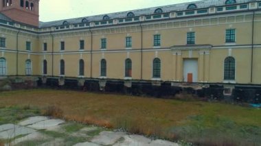 Mystetskyi Arsenal Ulusal Sanat ve Kültür Müzesi Kompleks avlusunun insansız hava aracı görüntüleri..