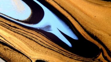 Akışkan sanat video akışı efekti çiziyor. Sıvı boya, sıçrama ve girdapla karıştırılmış sanat eserleri. Altın, beyaz ve gök mavisi renkleri ile arkaplan hareketi