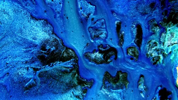 Pittura astratta inchiostro blu e sfondo azzurro. Miscela di vernici acriliche, marmo modello arte fluida astratta. — Video Stock