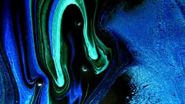 Tinta abstracta pintando fondo azul y azul. Mezcla de pinturas acrílicas, patrón de arte fluido abstracto de mármol. — Vídeos de Stock