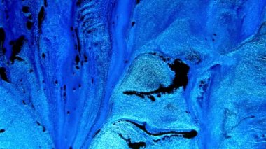Soyut mürekkep boyası mavi ve gök mavisi arkaplan. Akrilik boya karışımı, mermer soyut akışkan sanat deseni..