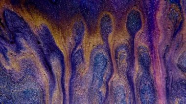 Neon mor turuncu turuncu mürekkebi karıştıran soyut boya. Sıvı renkli inanılmaz organik arkaplan.