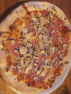 Hırvatistan 'da Funghi pizzası