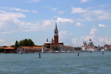 Venedik, İtalya 'ya yelken açmak