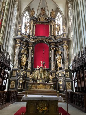  Interior of Church of Saint James the Great in Kutna Hora, Czech Republic