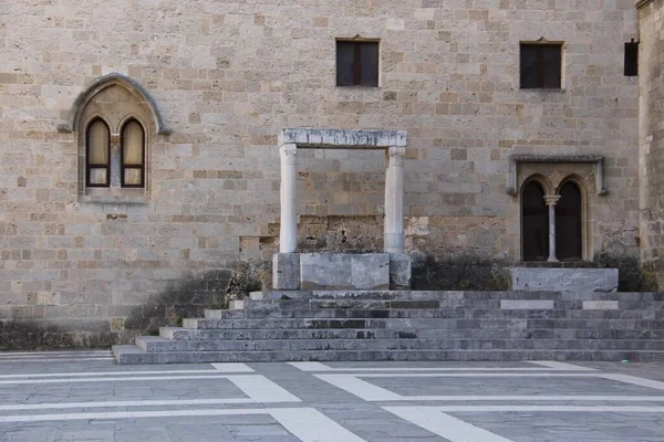 Cortile Del Palazzo Del Gran Maestro Dei Cavalieri Rodi Grecia — Foto Stock