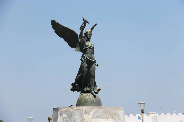 Angelo Statua Della Vittoria Nella Città Rodi Grecia — Foto Stock