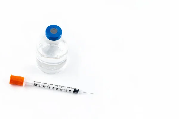 Gros Plan Flacon Seringue Pour Placer Vaccin Sur Fond Blanc — Photo