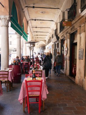 17 Nisan 2022-Mantua-İtalya Mantua 'daki güzel Piazza Sorbello Kutlama Günü sırasında, İtalya