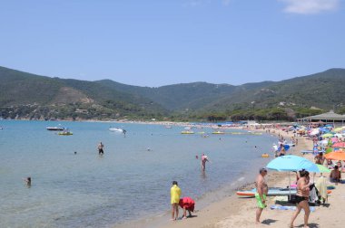 16 Haziran 2022 - Elba Adası - İtalya-Güzel Lacona Sahili, Toskana 'daki Elba adasında.