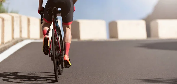 Ποδηλάτης Ποδηλασίας Δρόμου Άνθρωπος Ποδηλασία Αθλητής Έναν Κύκλο Αγώνα — Φωτογραφία Αρχείου