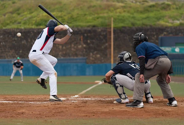 Spelers Die Honkbal Spelen Terwijl Het Veld Staan Honkbalwerpster Die — Stockfoto