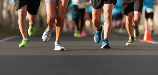 Marathon Hardloopwedstrijd Mensen Rennen Weg — Stockfoto