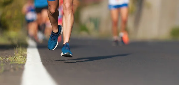 Maratona Corrida Corrida Pessoas Correndo Estrada Cidade — Fotografia de Stock