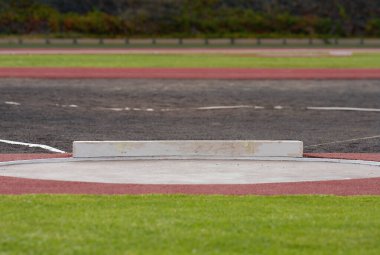 Atletizm atışı, atış daire çizdi