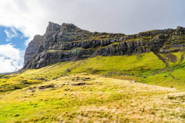 Skye, İskoçya 'daki Storr Adası' nın Yaşlı Adamı 'ndan görüntü