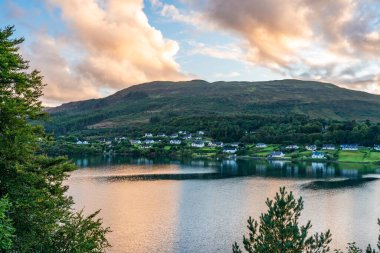 günbatımı loch portree, Isle of skye, İskoçya.