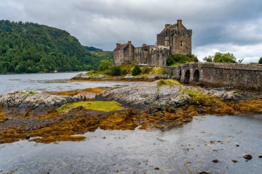 İskoçya 'nın batısındaki Eilean Donan Kalesi, İngiltere