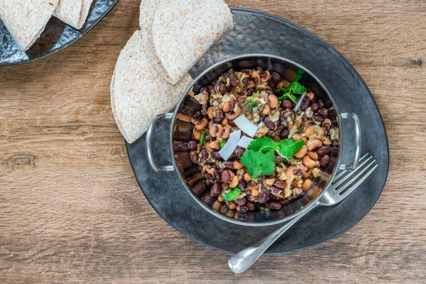 Veganes Blackeye Bohnen Curry Mit Chapatis Übersicht — Stockfoto