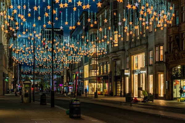 London November 2021 Oxford Street Londonban Díszített Csillogó Csillagok Borítják — Stock Fotó