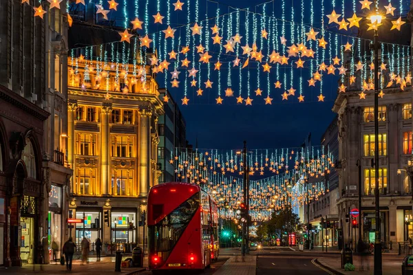 Londen November 2021 Oxford Street Londen Versierd Met Fonkelende Sterren — Stockfoto