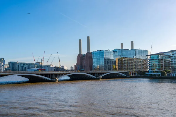 London Listopad 2021 Widok Kultowej Elektrowni Battersea Battersea Reach Development — Zdjęcie stockowe