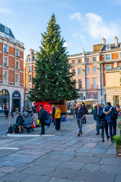 London November 2021 Giant Decorated Christmas Tree London Covent Garden — Stock Photo, Image