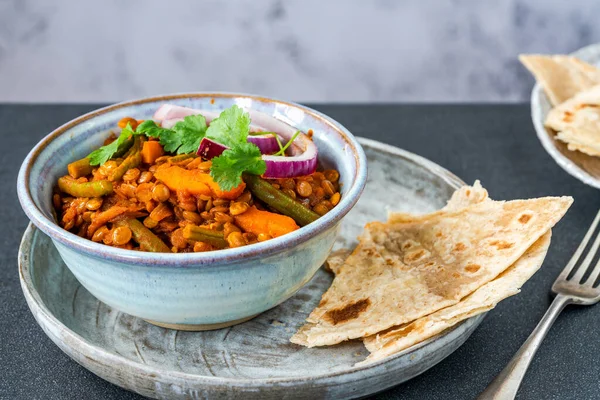 Vegan Verde Linte Curry Paratha Flatbread — Fotografie, imagine de stoc
