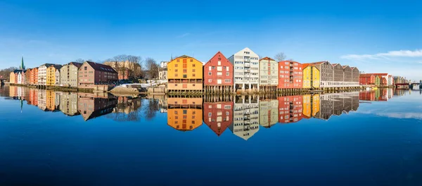 Wide Panoramic View Old Colorful Wooden Houses Reflections River Nidelva — Stock Photo, Image