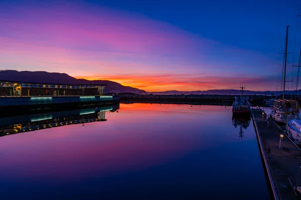 Coucher Soleil Coloré Sur Port Fjord Trondheim Trondheimsfjorden Bras Mer — Photo