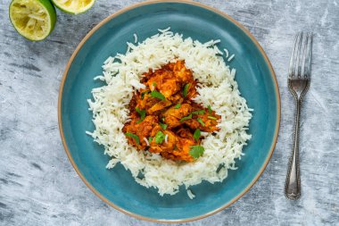 Pirinçli Parsi balığı verandası. Bombay 'daki Parsi topluluğundan lezzetli köri.