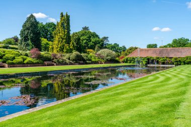 WISLEY, SURREY, UK MAY 22, 2022: RHS Garden in Wisley 'deki beş bahçeden biridir ve Kew Garden' dan sonra İngiltere 'de en çok ziyaret edilen ikinci bahçedir.