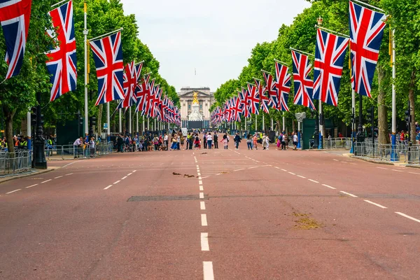 Londres Reino Unido Junio 2022 Las Filas Banderas Unión Alinean —  Fotos de Stock