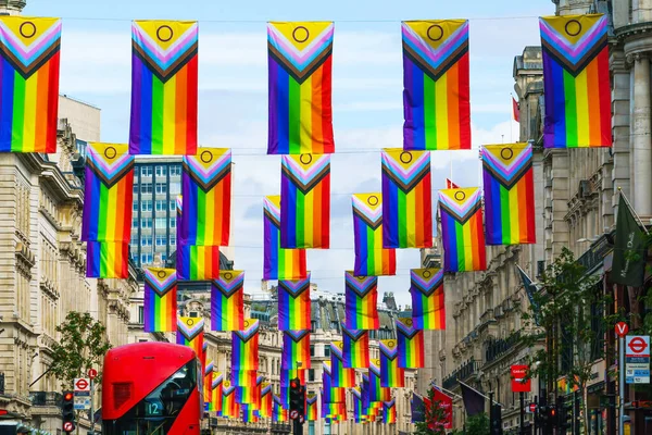 Londres Reino Unido Julho 2022 Bandeiras Orgulho Inclusivo Intersexual Arco — Fotografia de Stock
