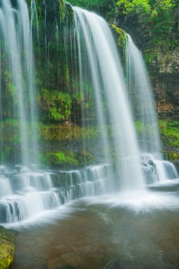 Sgwd yr Eira Şelalesi Galler, İngiltere. 