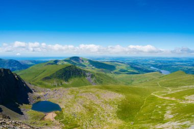 Güneşli bir günde, Snowdon Dağı 'ndan manzara, Galler