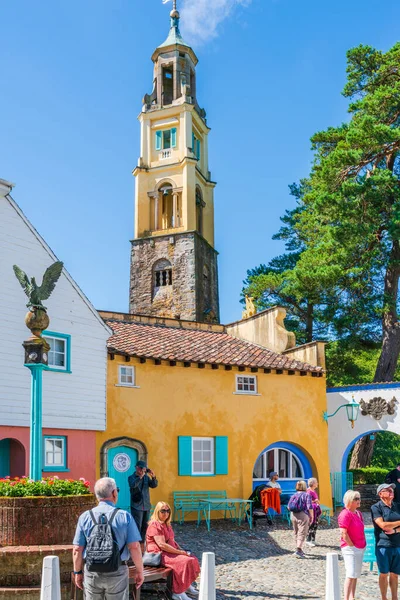 Portmeirion Wales July 2022 Tourists Enjoying Visit Portmeirion North Wales — Stok fotoğraf