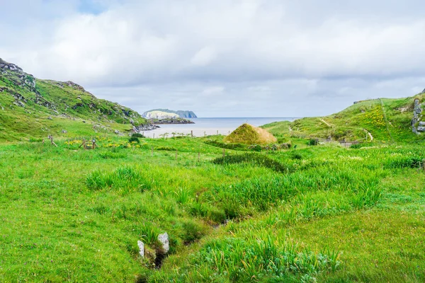 Bosta Bostadh Iron Age House Covered Grass Isle Lewis Scotland — Stock Photo, Image